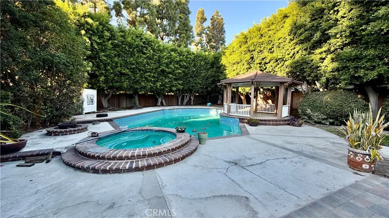 63 Sparrowhawk, Irvine, CA 92604