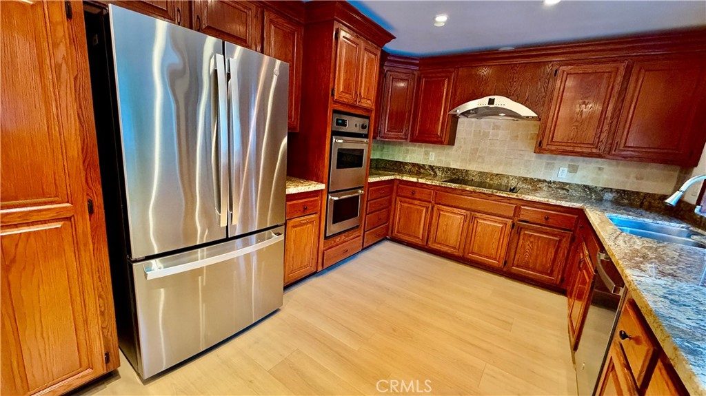 63 Sparrowhawk, Irvine CA 92604 - photo 7