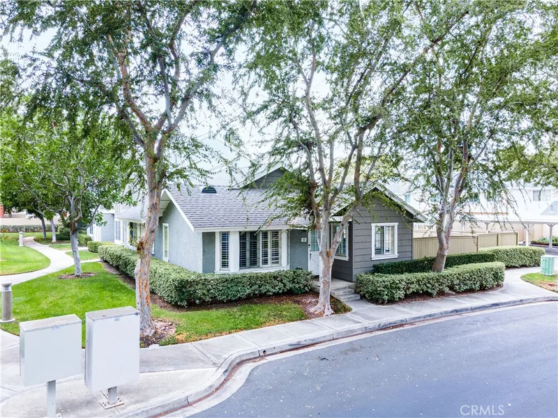 63 Thicket 43, Irvine, CA 92614