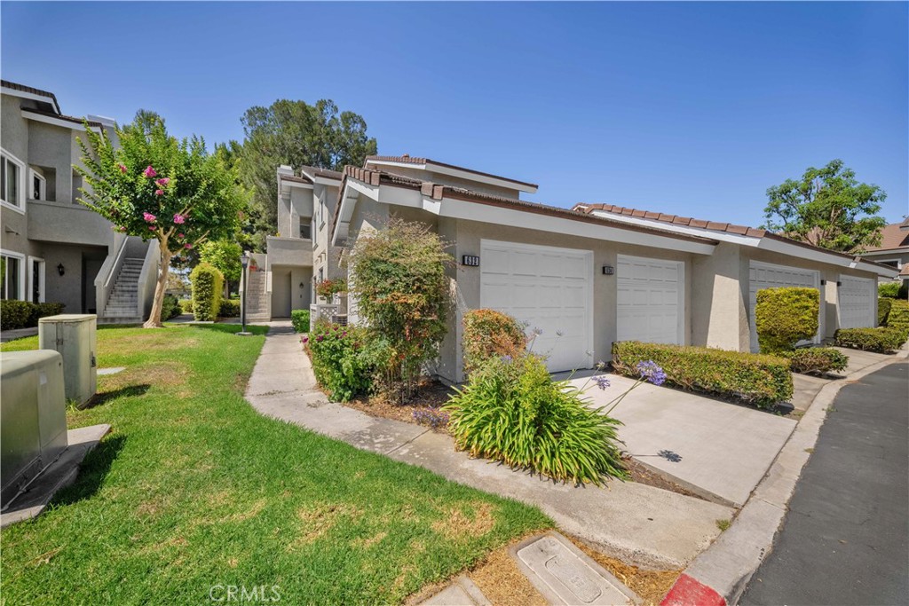 632 Springbrook 7, Irvine CA 92614 - photo 1