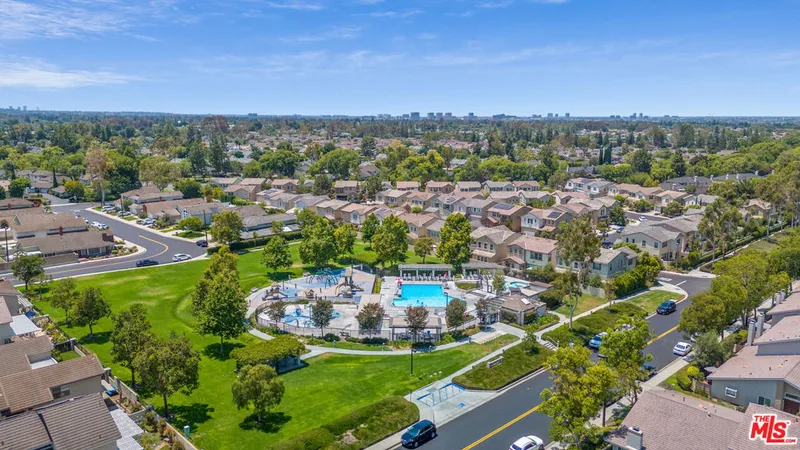 64 Eagle 34, Irvine, CA 92604