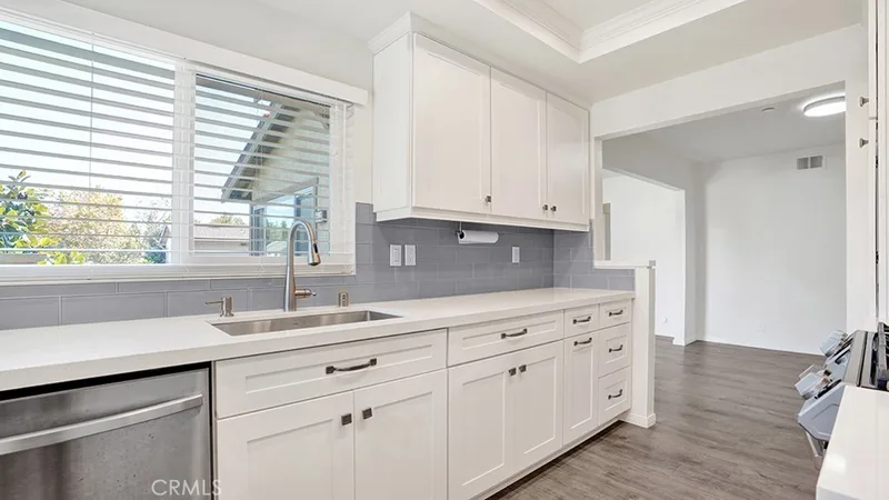 64 Windjammer 32, Irvine, CA 92614