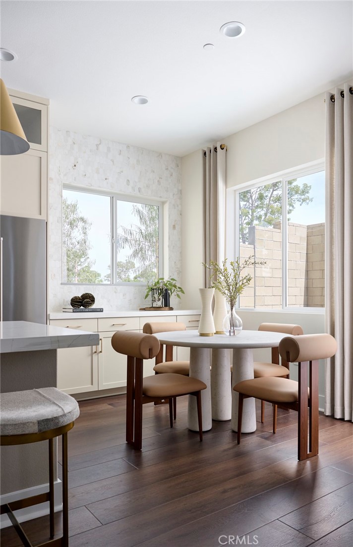 Photos uploaded are of the model representing the floor plan and are to demonstrate furniture layout. Furniture pictured - 640 Gadwall, Irvine CA 92618 - photo 7