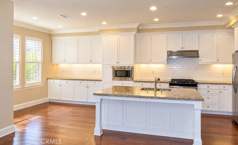 65 Devonshire, Irvine CA 92620 - photo 2