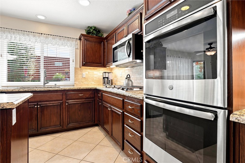 65 Linhaven, Irvine CA 92602 - photo 18