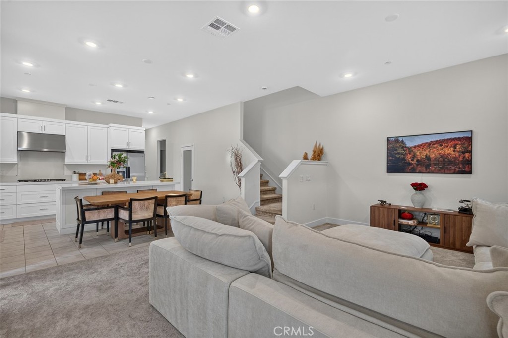 663 Gadwall, Irvine CA 92618 - photo 2