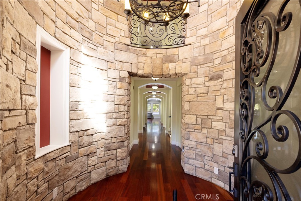 Make 67 a DONE DEAL! One of the most flexible and customized floor plans. - 67 New Dawn, Irvine CA 92620 - photo 2