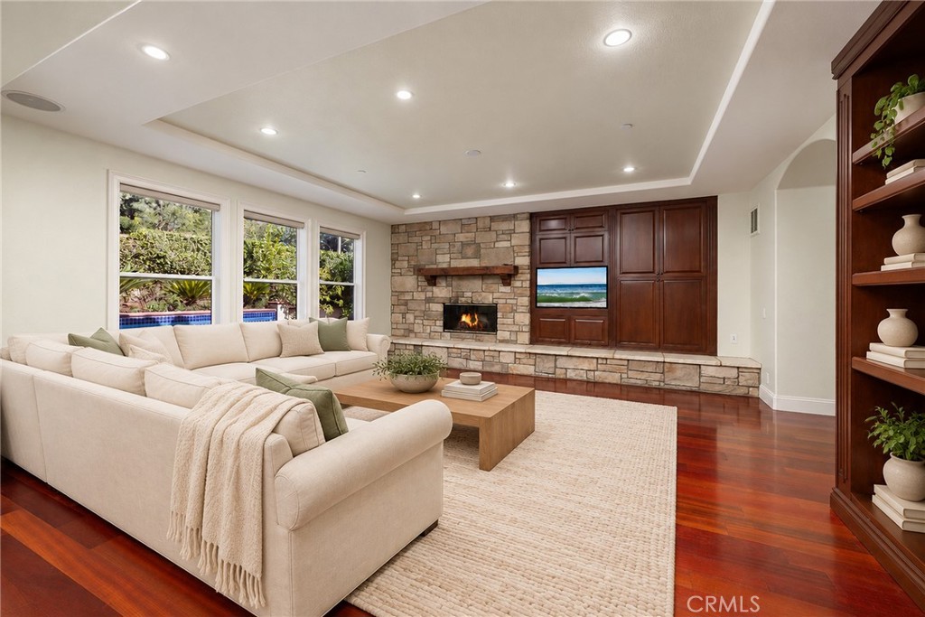 Make 67 a DONE Deal. Virtually staged. - 67 New Dawn, Irvine CA 92620 - photo 14