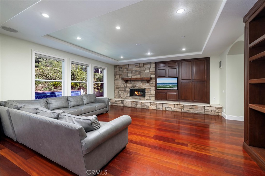 Make 67 a DONE DEAL! The actual room, without digitally added staging - 67 New Dawn, Irvine CA 92620 - photo 15
