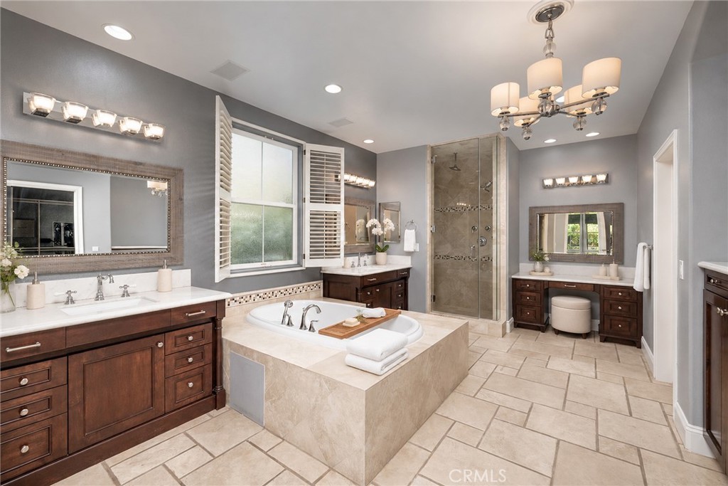 Make 67 a DONE DEAL! One of the most flexible and customized floor plans. - 67 New Dawn, Irvine CA 92620 - photo 23