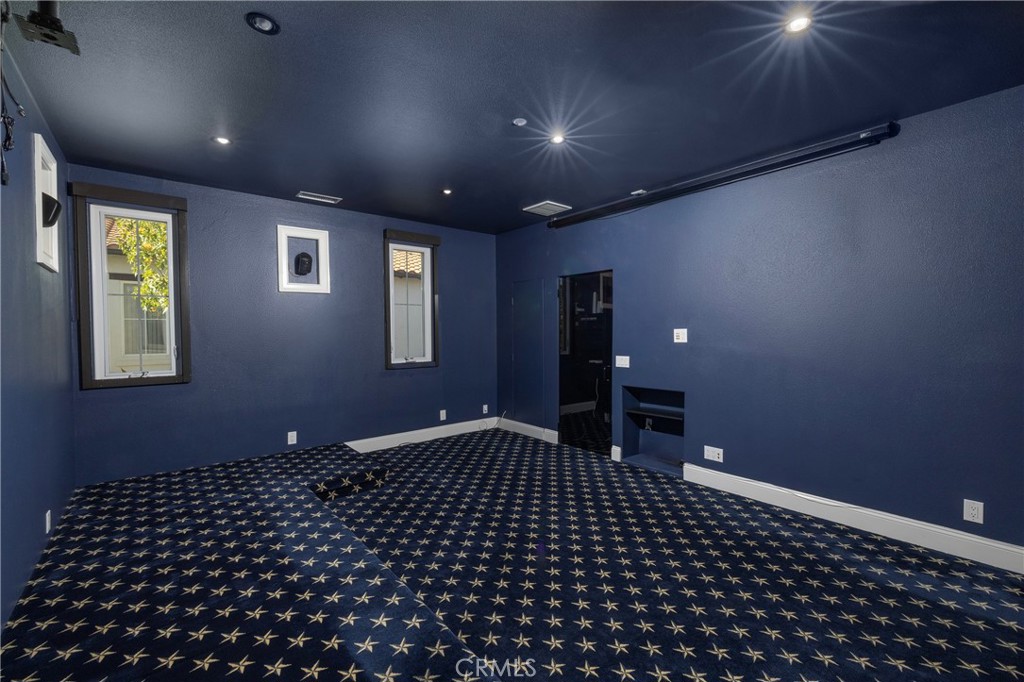 Make 67 a DONE DEAL! One of the most flexible and customized floor plans. The actual room. - 67 New Dawn, Irvine CA 92620 - photo 31