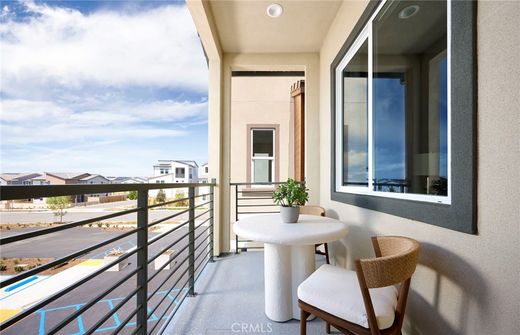 Photos uploaded are of the model representing the floor plan and are to demonstrate furniture layout. Furniture pictured - 672 Gadwall, Irvine CA 92618 - photo 3