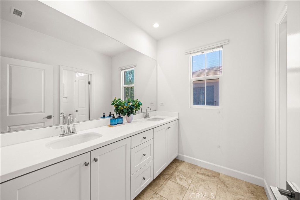 68 tollson, Irvine CA 92620 - photo 31