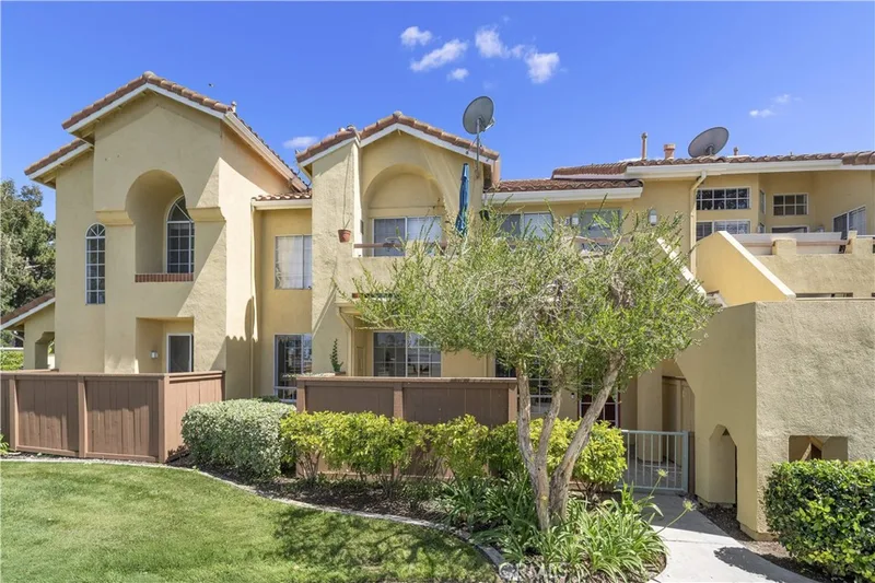 69 Alicante Aisle, Irvine, CA 92614