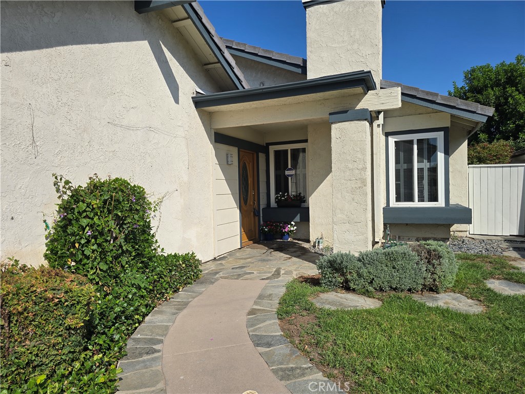 Recently painted woodwork trim - 7 Atlanta, Irvine CA 92620 - photo 2