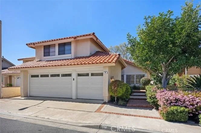 7 Castillo, Irvine