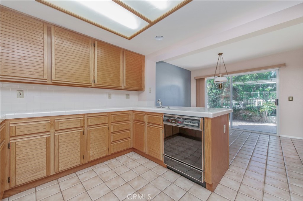 7 Del Rey 10, Irvine CA 92612 - photo 15