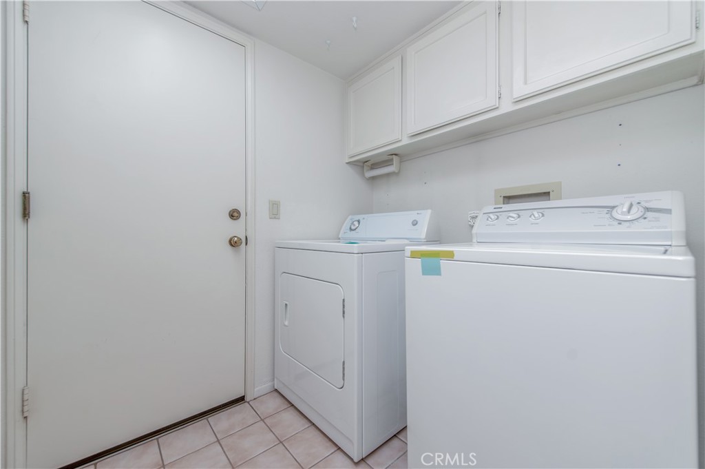 Laundry Room with Direct Access to the Garage - 7 Del Rey 10, Irvine CA 92612 - photo 32