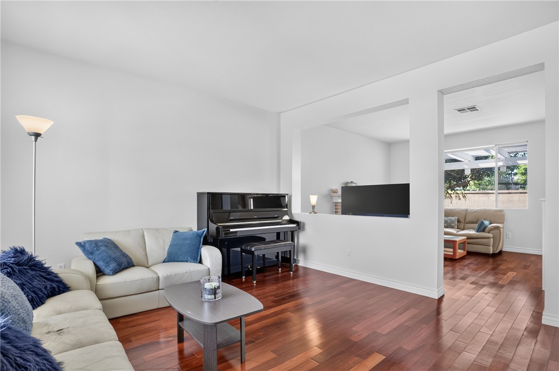 7 Dynasty Court, Irvine CA 92602 - photo 4