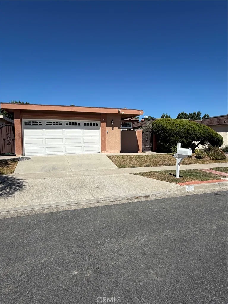 7 Norton, Irvine, CA 92612