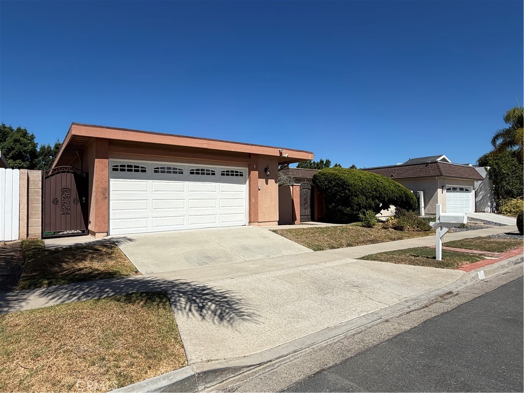 7 Norton, Irvine CA 92612 - photo 2