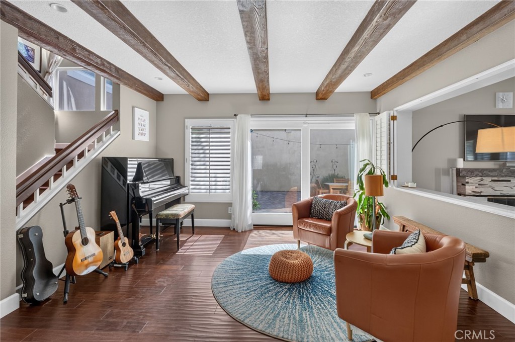 Living room with slider to spacious yard - 7 Posada, Irvine CA 92614 - photo 5