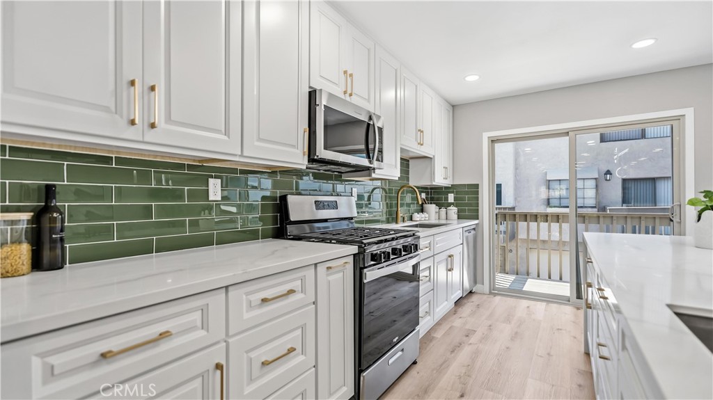 7 Sunup, Irvine CA 92603 - photo 10