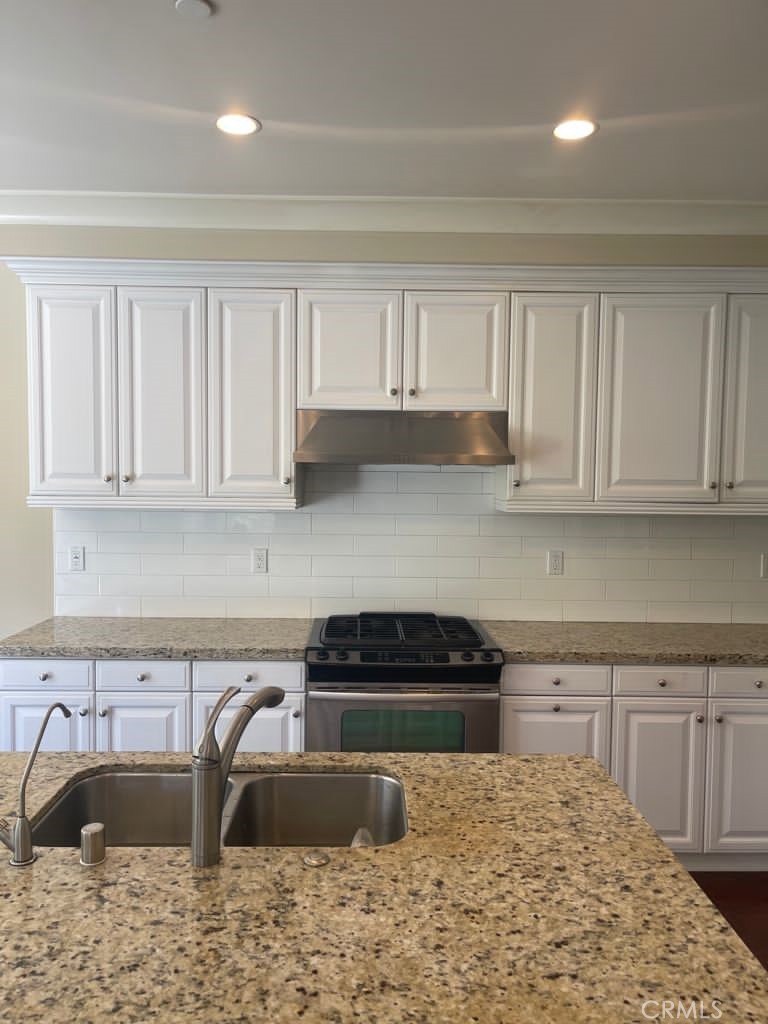 70 Devonshire, Irvine CA 92620 - photo 3