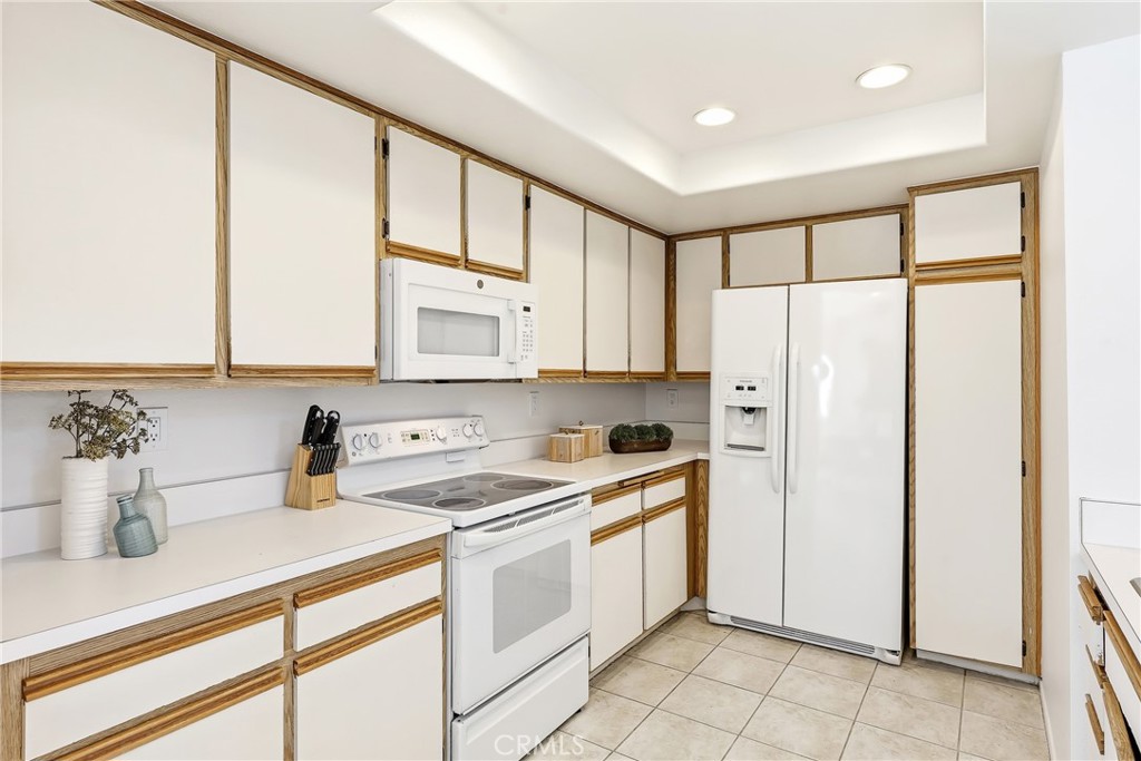 kitchen - 70 Remington, Irvine CA 92620 - photo 10