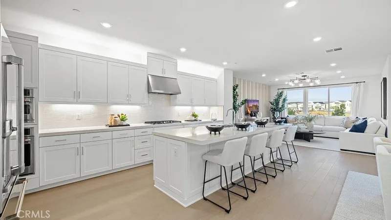 701 Sonia, Irvine, CA 92618