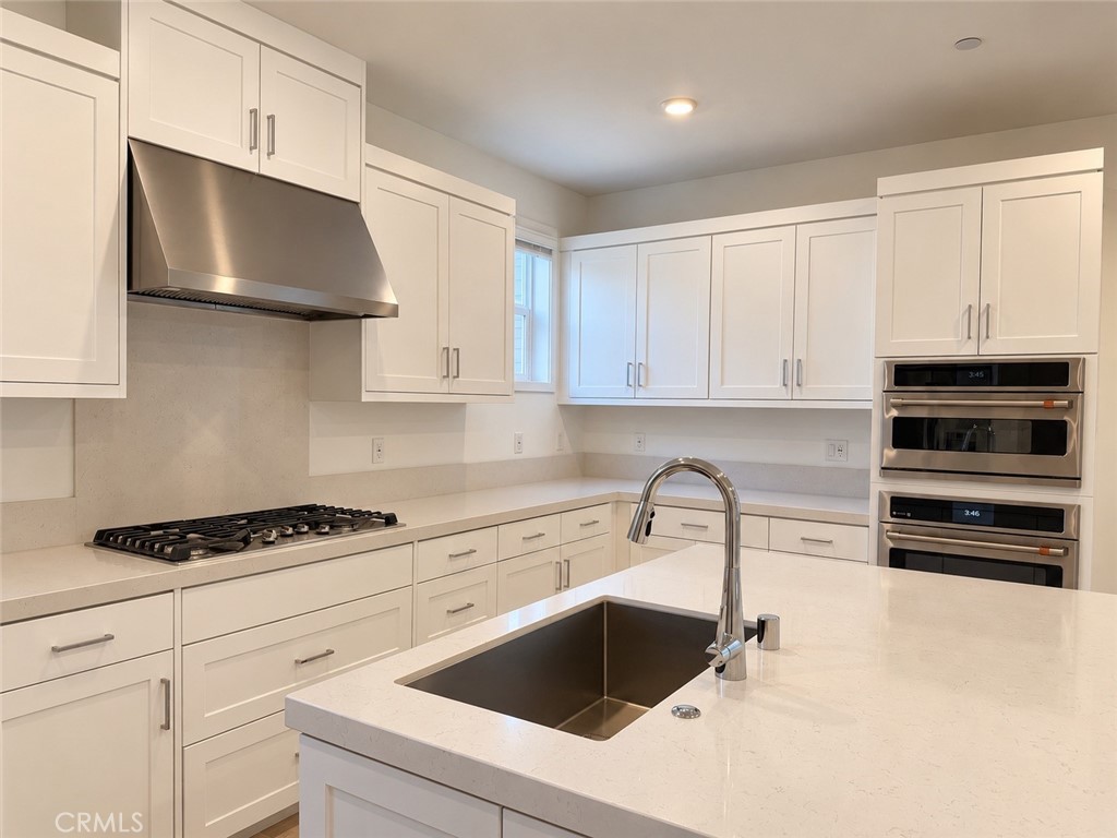 709 Sonia, Irvine CA 92618 - photo 7