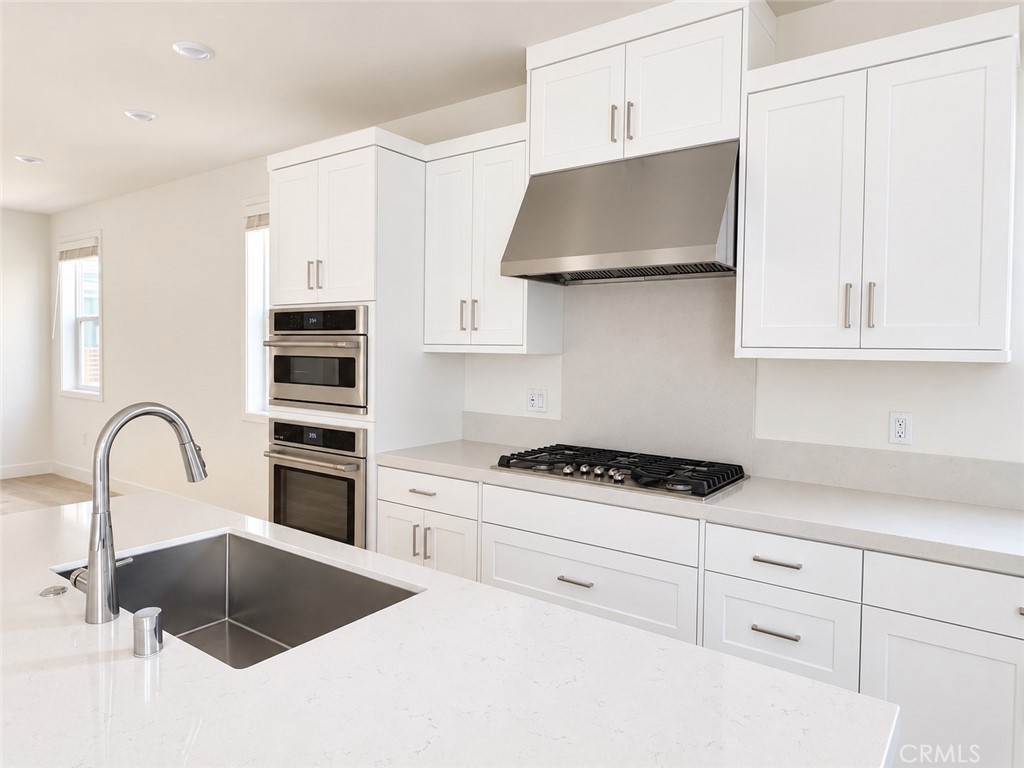 713 Sonia, Irvine CA 92618 - photo 8