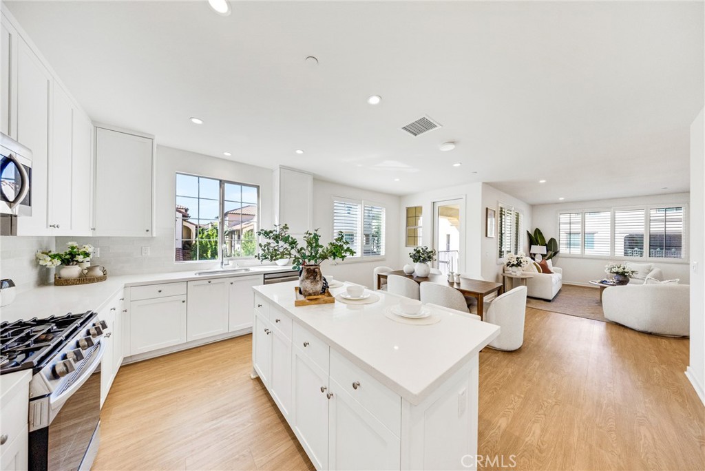 716 Spring Garden, Irvine CA 92618 - photo 4