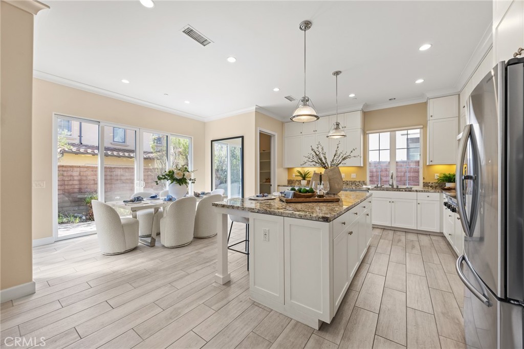 Kitchen - 72 Copper Mine, Irvine CA 92602 - photo 8