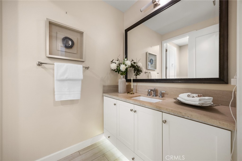 First Floor bathroom - 72 Copper Mine, Irvine CA 92602 - photo 16