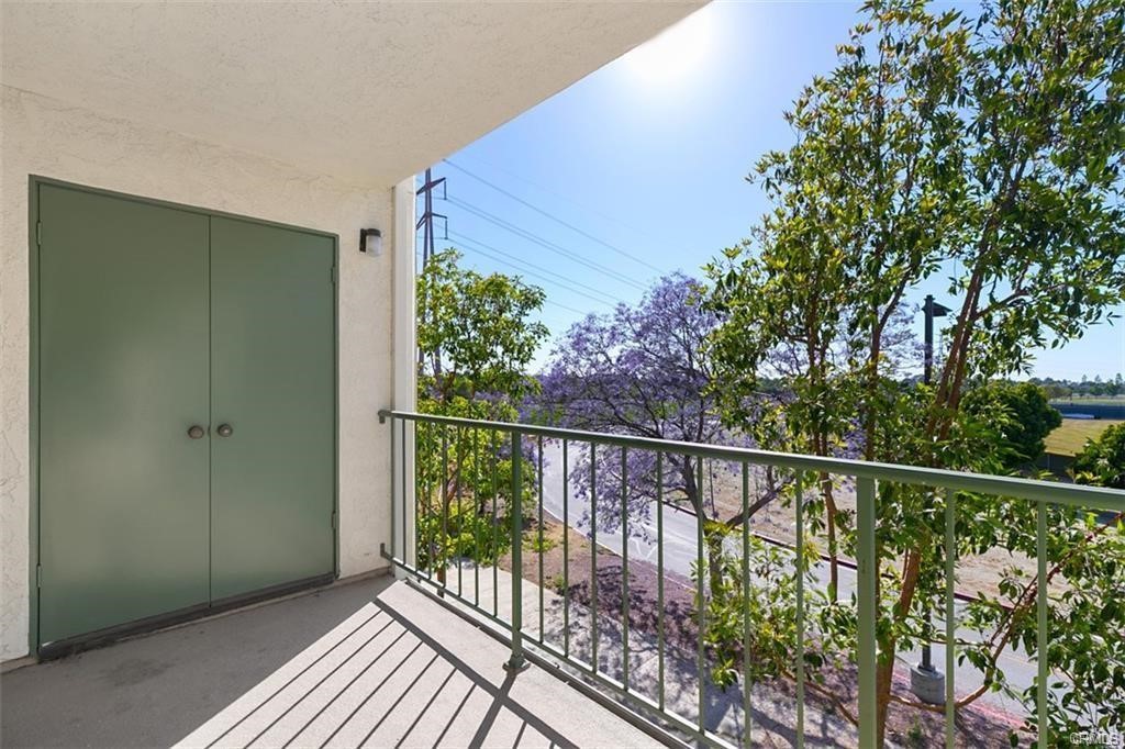 7202 Apricot Drive 7202, Irvine CA 92618 - photo 11