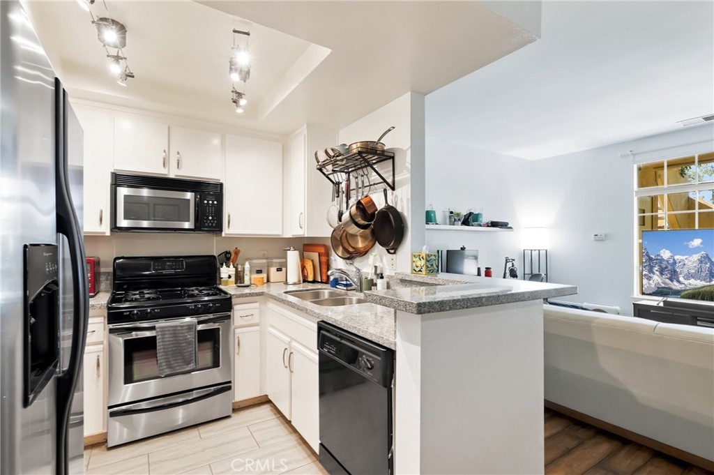 73 Alberti Aisle, Irvine CA 92614 - photo 8