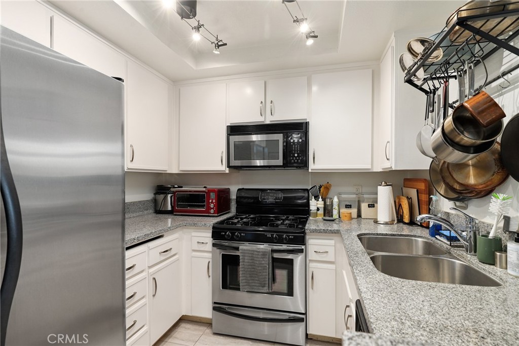 73 Alberti Aisle, Irvine CA 92614 - photo 9