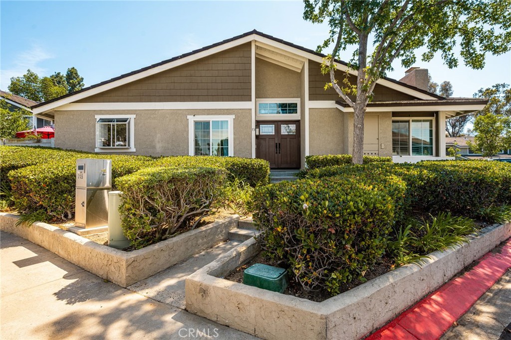 73 Weepingwood 40, Irvine CA 92614 - photo 1