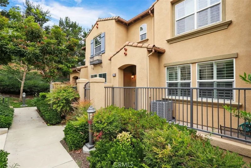 74 New Season, Irvine, CA 92602