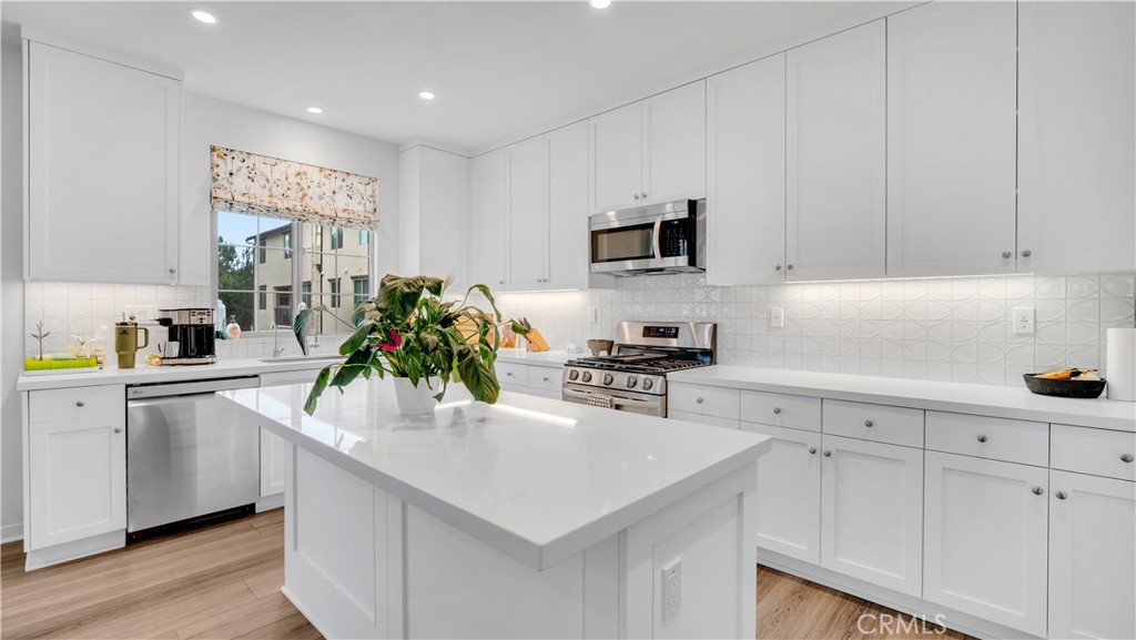 747 Spring Garden, Irvine CA 92618 - photo 6