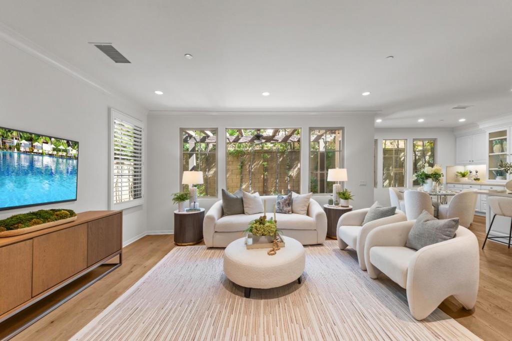 75 Brindisi, Irvine CA 92618 - photo 4