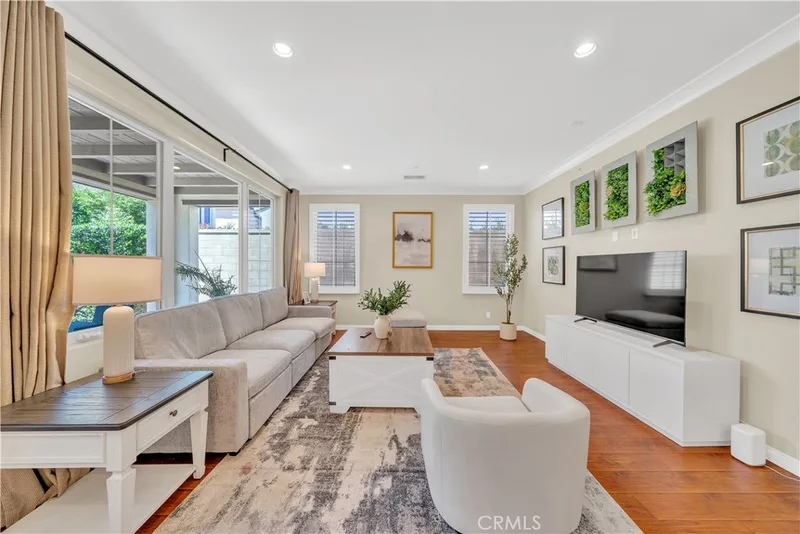 75 Gardenstone Path, Irvine