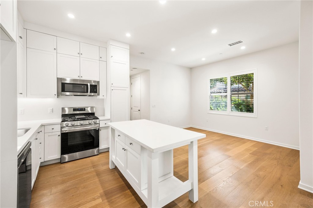 753 Spring Garden, Irvine CA 92618 - photo 4