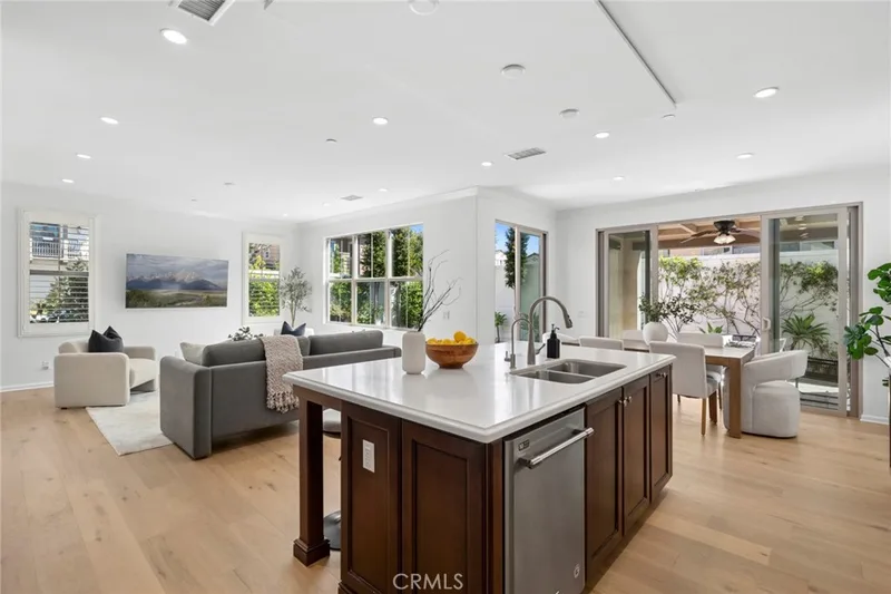 76 Decker, Irvine, CA 92620