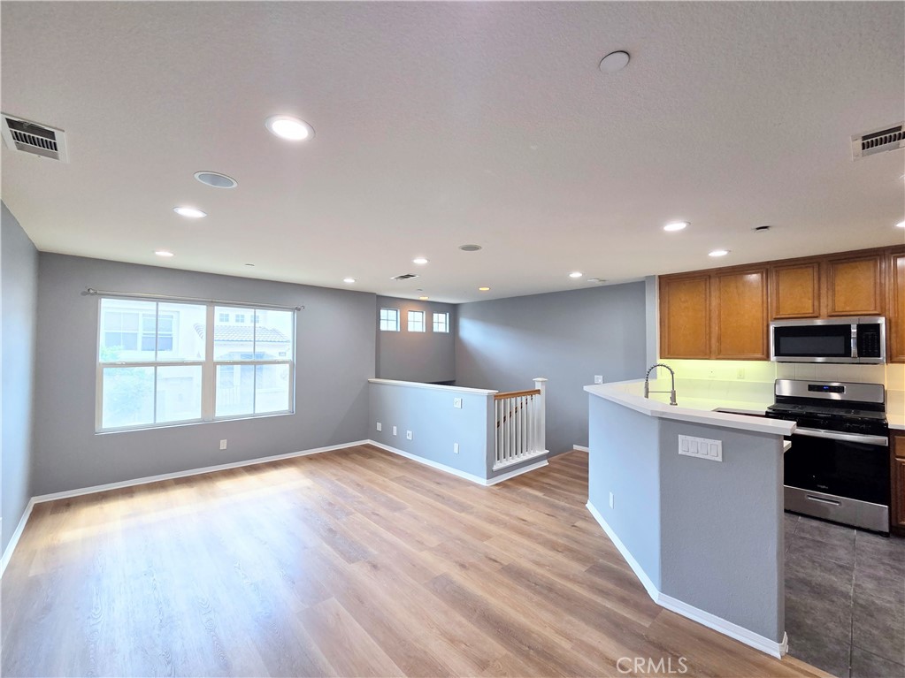 76 New Season, Irvine CA 92602 - photo 6