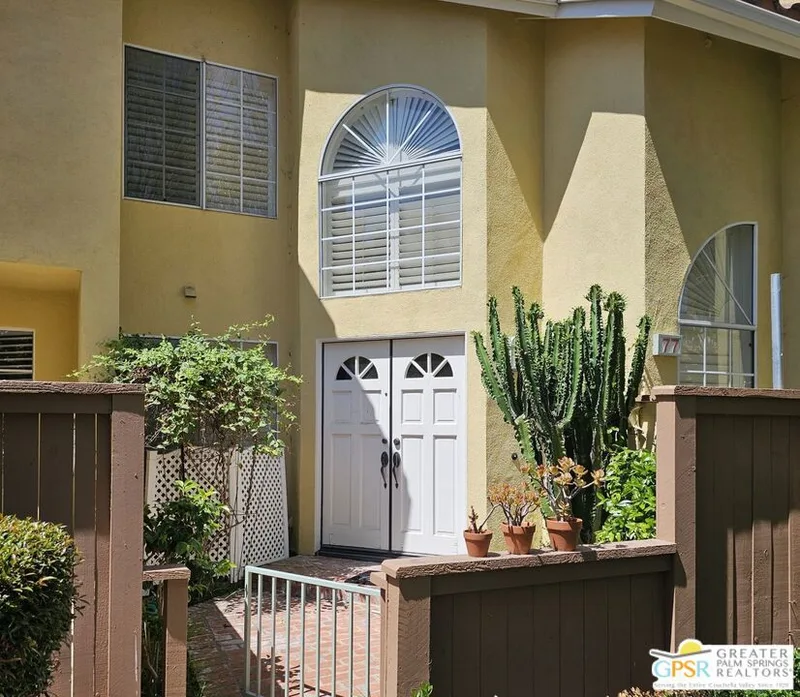 77 Abrazo Aisle 123, Irvine, CA 92614
