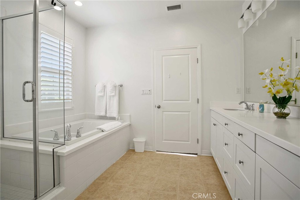 77 Hanging Garden, Irvine CA 92620 - photo 17