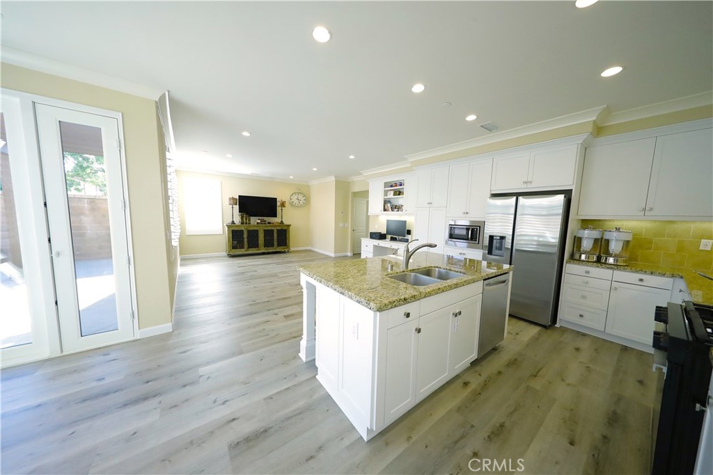 77 Rembrandt, Irvine CA 92620 - photo 4