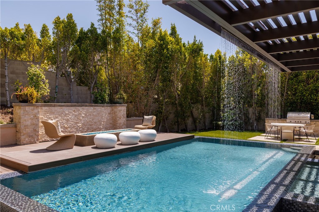 Salt Water Pool and Spa - 79 Eider Run, Irvine CA 92618 - photo 14